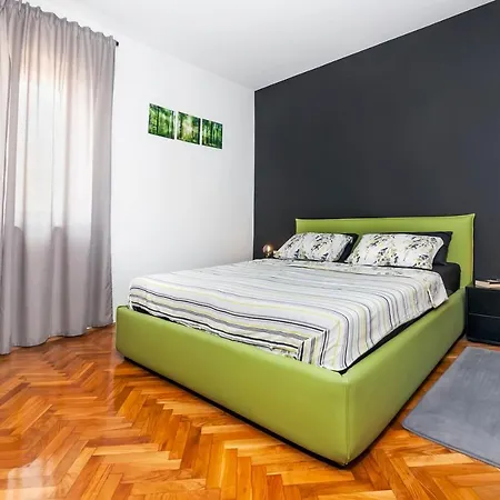 Cave Apartman